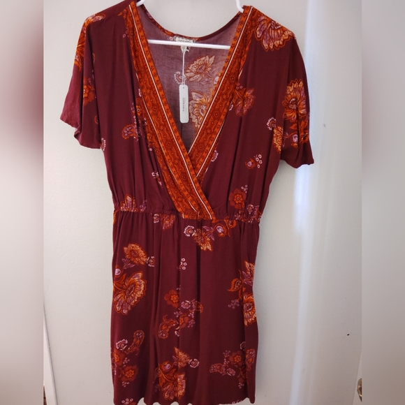 Eyeshadow Dresses & Skirts - 🦋Eyeshadow Maroon and Rust Floral Mini Dress